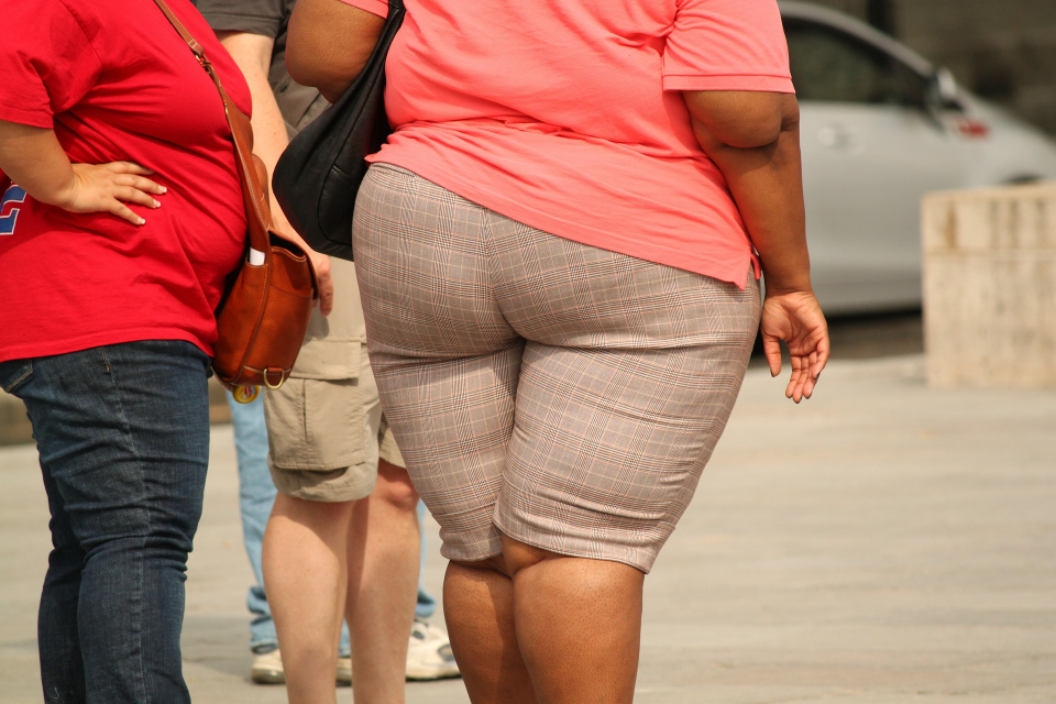 Mâncatul târziu ar duce la obezitate, arată un studiu