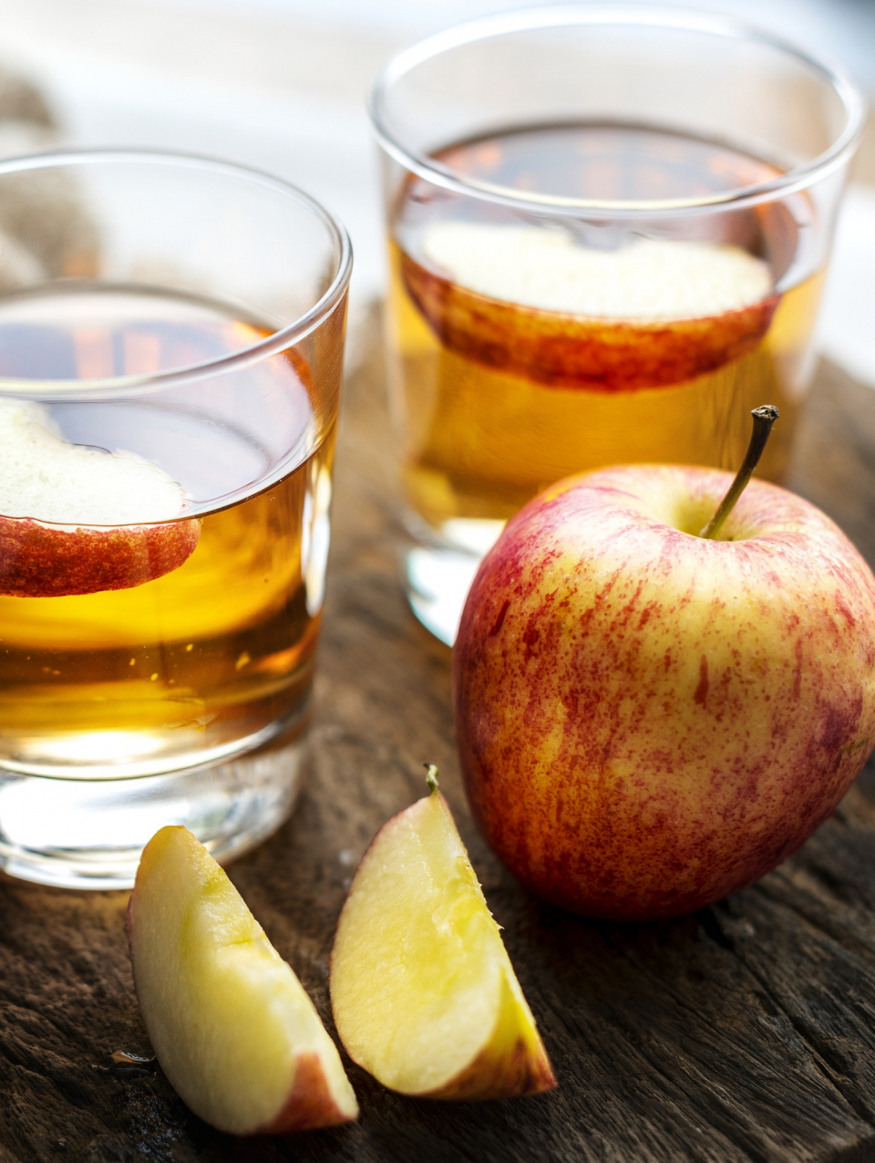 Alimentele care te protejează de cancer: merele și ceaiul, printre cele mai bune