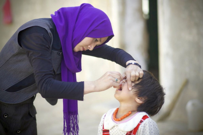 Poliomielita revine din cauza refuzului vaccinării