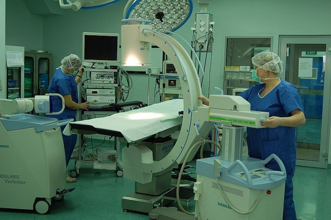 Salile de operație de la Spitalul Cinic Sanador sunt dotate cu turnuri laparoscopice de ultimă generație