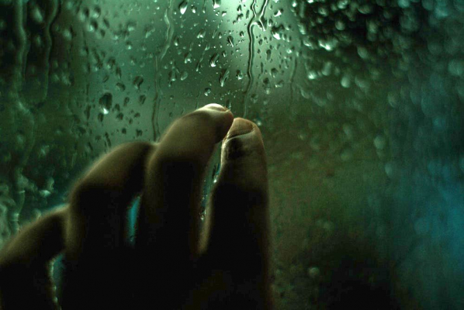 Ploaia si alte fenomene meteo influenteaza frecventa durerilor articulare?