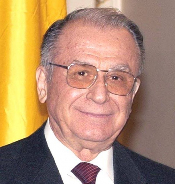 Fostul președinte Ion Iliescu