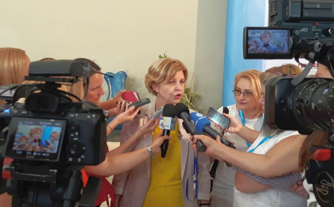 Oana Grigore, director la Direcția relații cu presa, afaceri europene și relații internaționale din Ministerul Sănătății