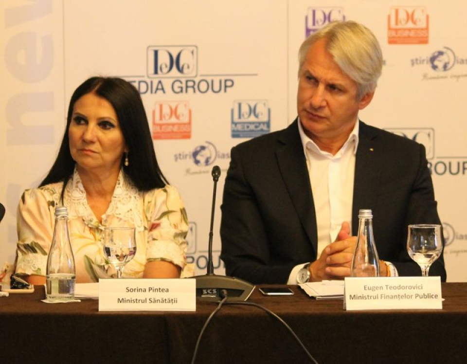 Miniștrii Sănătății, Sorina Pintea, și Finanțelor, Eugen Teodorovici  FOTO: DC Media Group