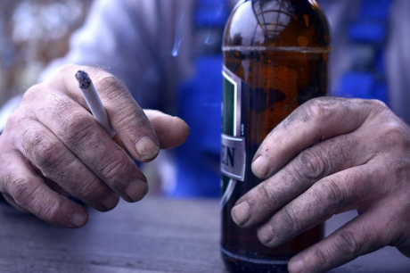 O singura halba de bere consumata zilnic creste riscul cancerului de prostata!