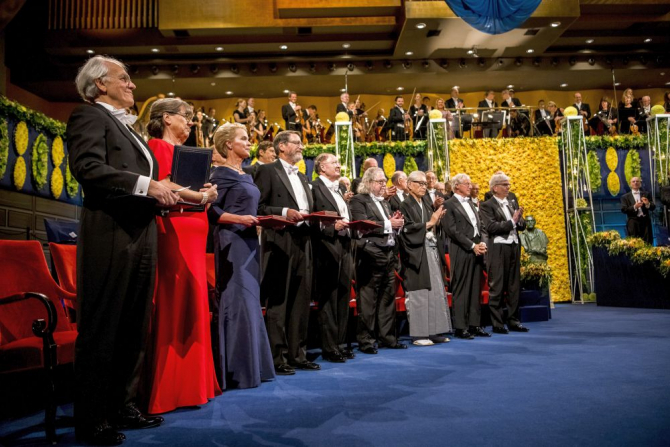 Laureații Nobel 2018 la Gala de premiere. Foto: Nobel Media AB 2018 / Alexander Mahmoud.