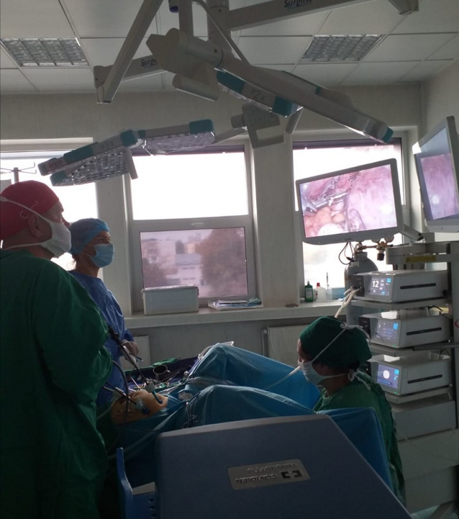 Chirurgie laparoscopică     Foto: SJU Baia Mare