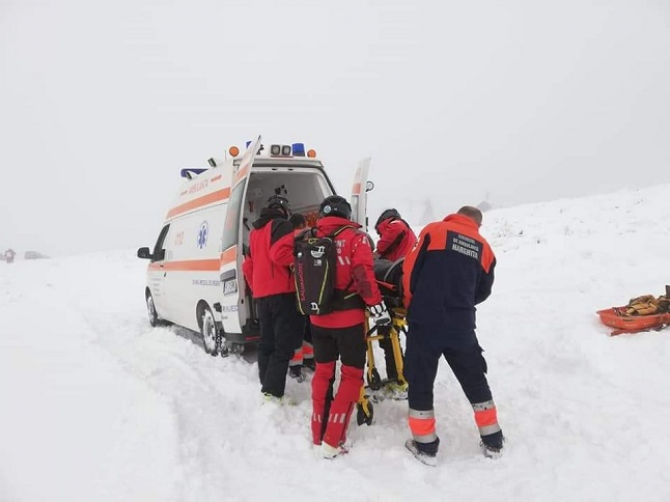 Salvamontiștii au fost solicitați în special la schi    Sursa foto: facebook.com/romania.salvamont/
