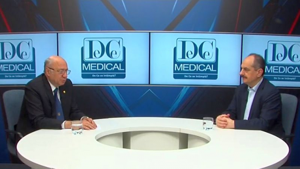 Prof  Dr Irinel Popescu și prof dr Virgil Păunescu. Foto: DC Medical
