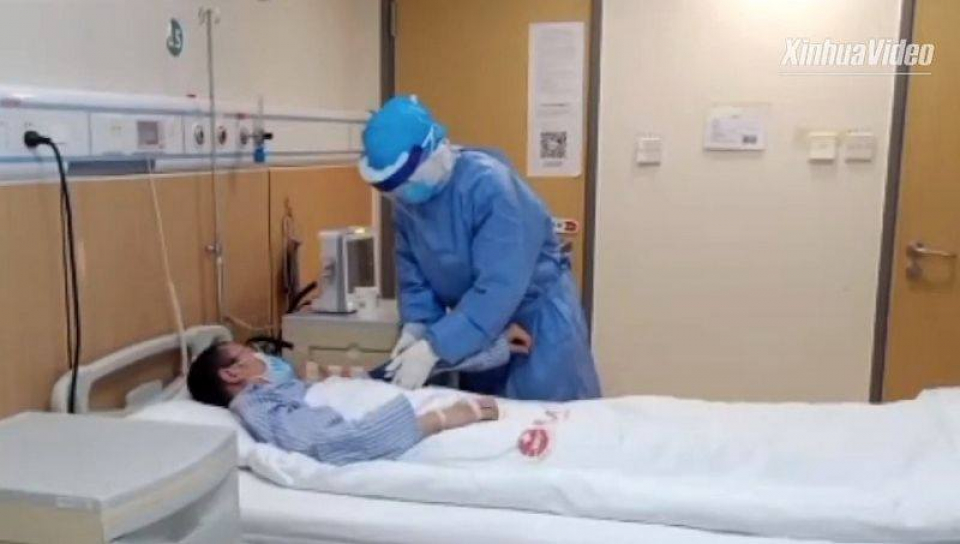 Pacient bolnav de coronavirus în spital  FOTO: Agenția Xinhua