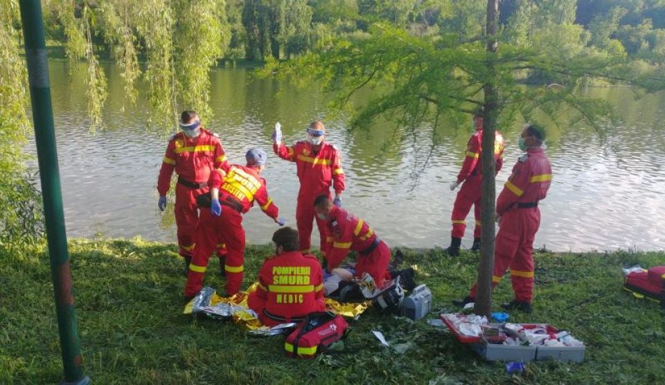 În ciuda manevrelor de resuscitare, bărbatul nu a putut fi salvat. Foto: ISU București-Ilfov