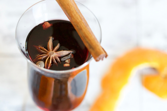 Vinul fiert cu scorțișoară, o băutură delicioasă, dar periculoasă. 5 efecte ADVERSE, FOTO pexels