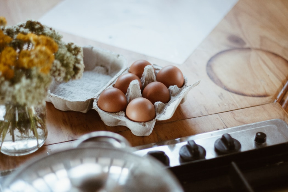 Ouă, cum trebuie păstrate la frigider: cu vârful în sus sau în jos? Puțină lume știe acest detaliu, FOTO unsplash
