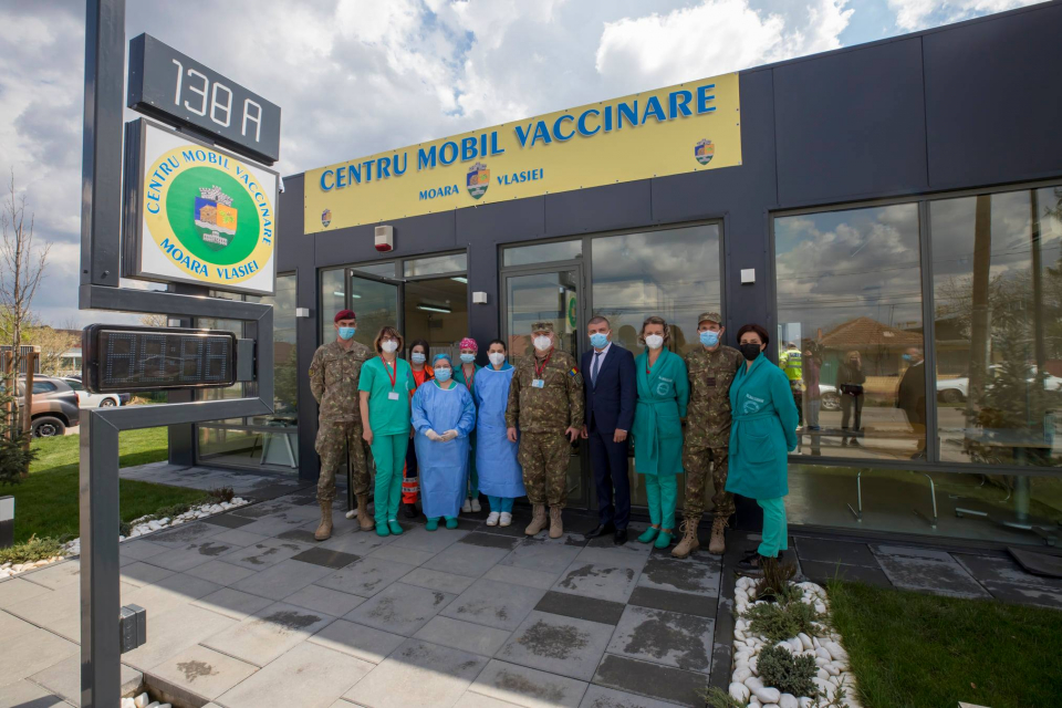 Centre mobile de vaccinare  Foto: Col. Oana Ciobanu și Daniel Iancu