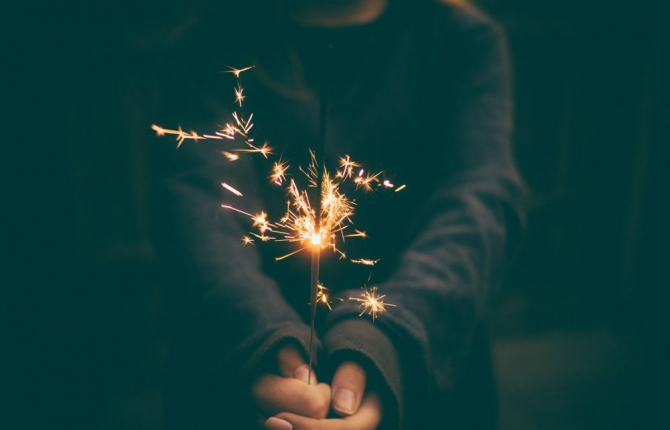 Zodia care stă pe un butoi de pulbere și care va avea parte de artificii. Foto: Pixabay