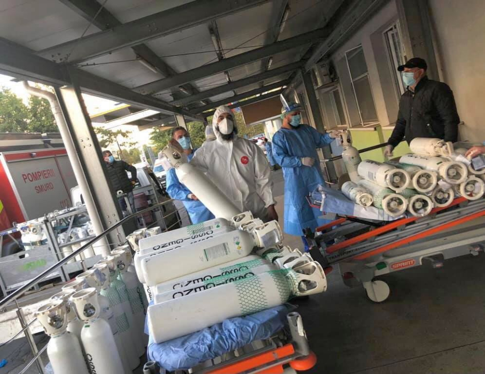 Sptalele din Bucuresti sunt pline cu pacienti COVID-19 care au nevoie de tuburi de oxigen. Sursa foto: Spitalul Sfantul Pantelimon din Bucuresti