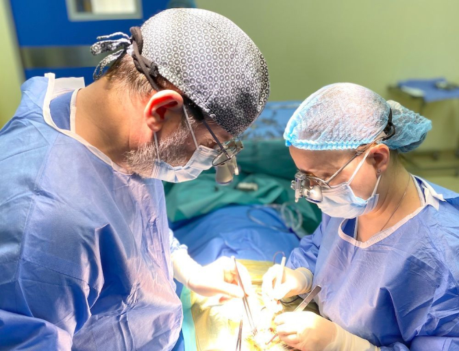 Chirurgia vasculară cu dr Ionuț Bogdan Munteanu. Foto: Sanador