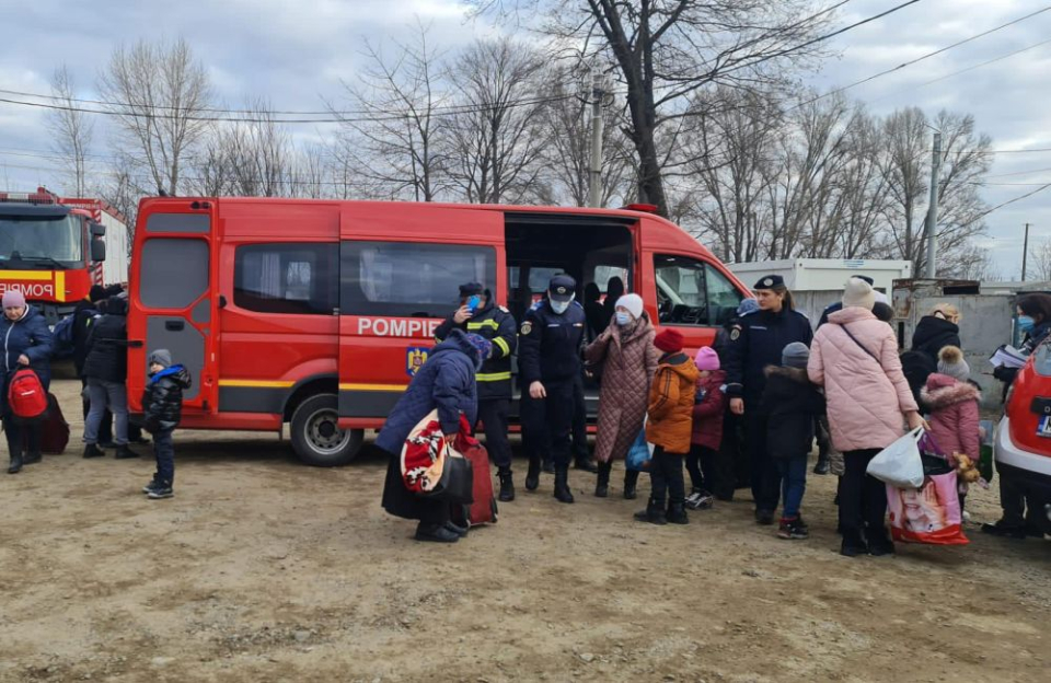 Refugiații din Ucraina vor fi îndrumați și ajutați cu medicamente de mai ulte asaociații de pacienți din România. Foto: DSU