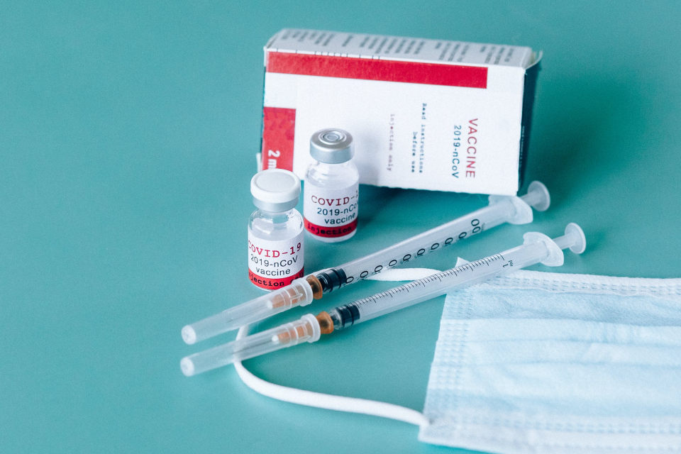 EMA a aprobat vaccinul MODERNA pentru COPIII cu vârste între 6 și 11 ani (pexels @ Nataliya Vaitkevich)