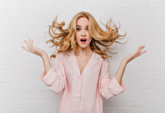 Cum sa ai un par stralucitor - Foto: Pexels @lookstudio