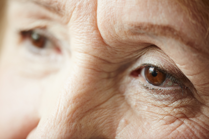 Care e vârsta de la care se consideră că începi să îmbătrânești - Foto: Freepick