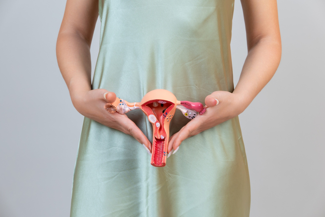 cancerul de col uterin. FOTO: Freepik @user15327819