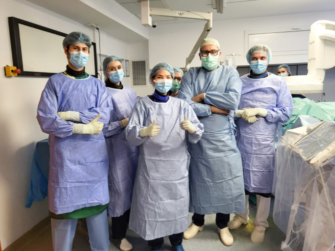 Premieră națională în chirurgia cardiovasculară minim invazivă, la Spitalul Clinic SANADOR - Foto: SANADOR
