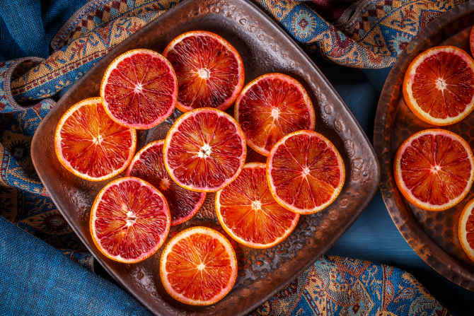 portocalele rosii - FOTO: Freepik@grvstudio