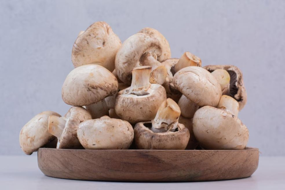 Ciupercile au zeci de beneficii pentru sănătate: 9 motive ca să le adaugi în dietă. Foto: Freepick @azerbaijan_stockers