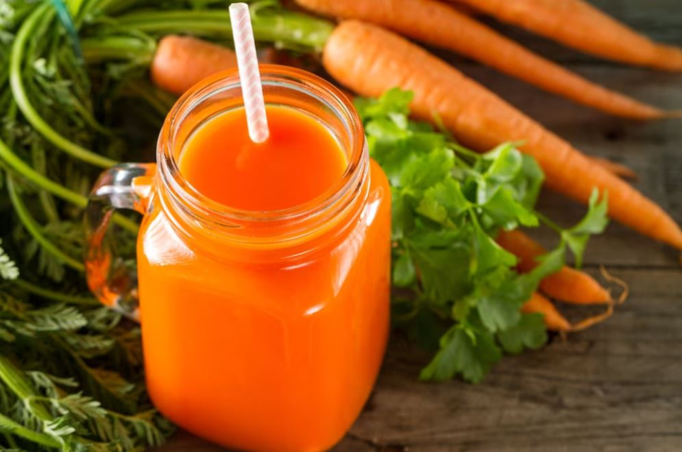 Sucul de morcovi face minuni, îmbunătățește metabolismul și calmează nervii. Sursa foto: freepik.com
