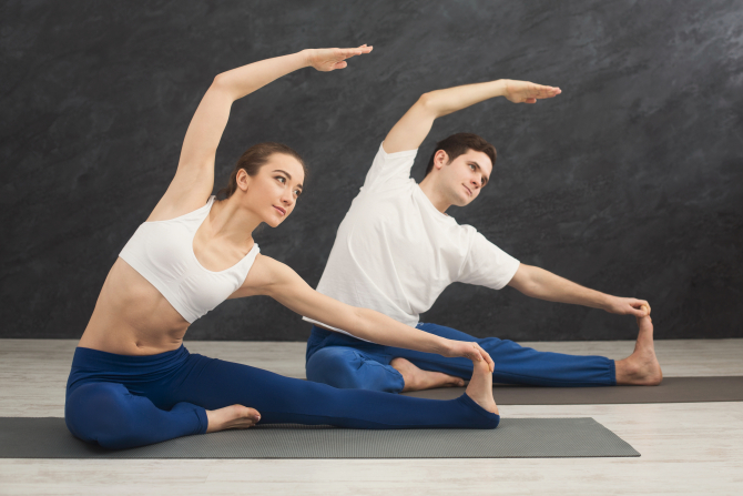 Yoga mai mult decat un exercitiu fizic Foto: Freepik @prostock-studio